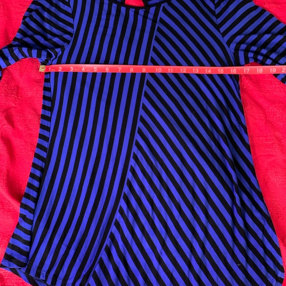 Cable & Gauge Striped Blue and Black Asymmetrical Top in Size M - Picture 9 of 10